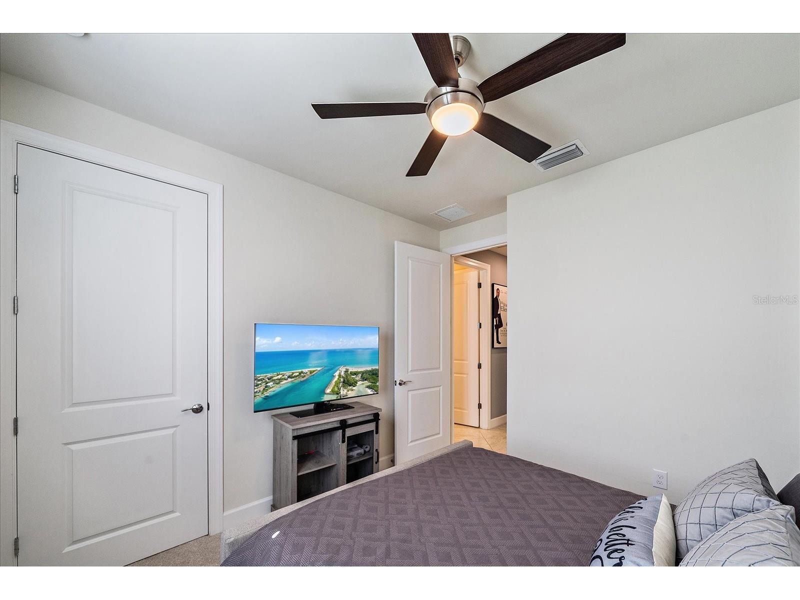 825 Seascape Place Sarasota FL 34240 A4681774 image26