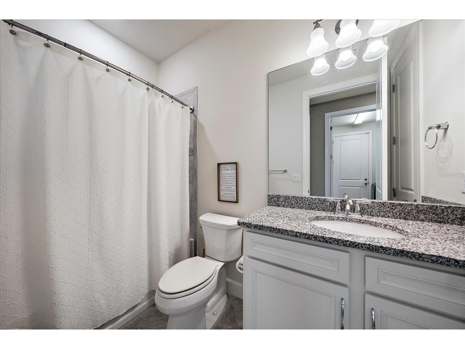 825 Seascape Place Sarasota FL 34240 A4681774 image27