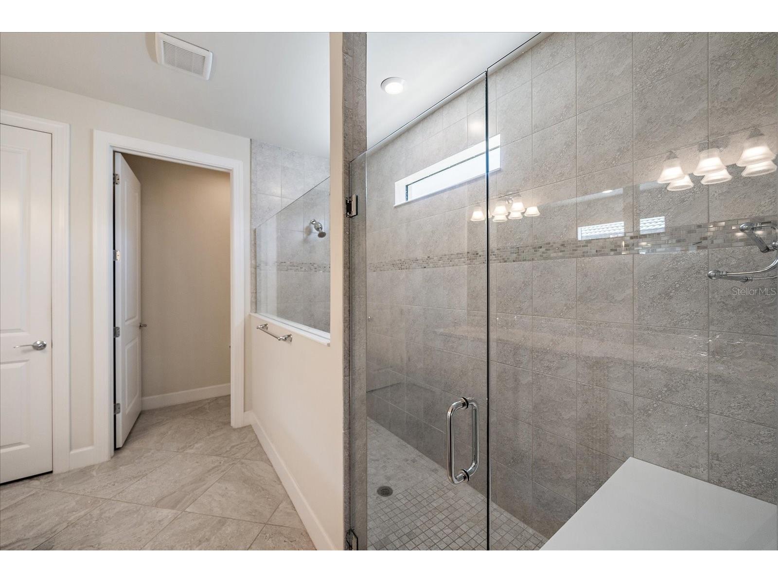 825 Seascape Place Sarasota FL 34240 A4681774 image33