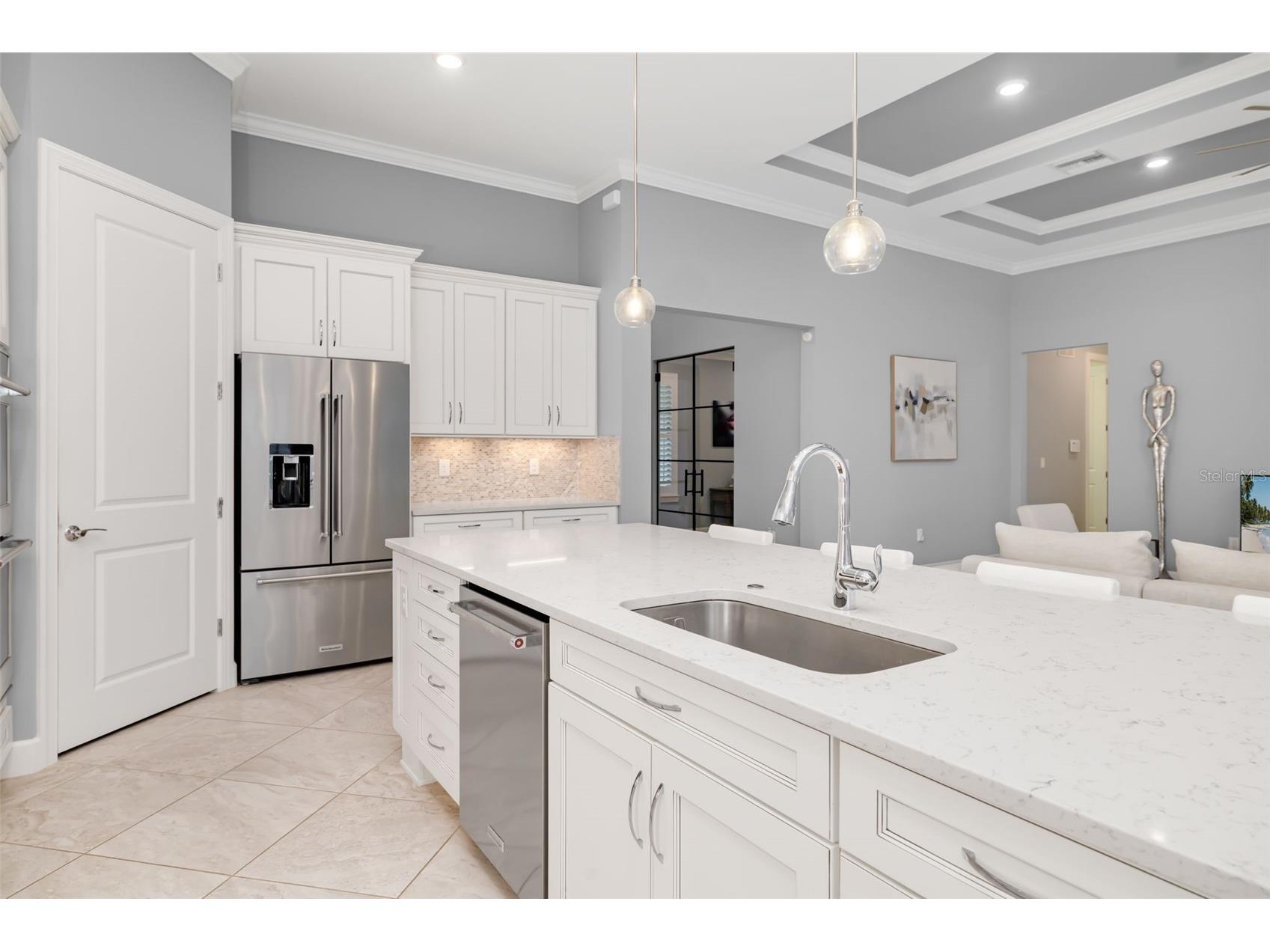 825 Seascape Place Sarasota FL 34240 A4693930 image32