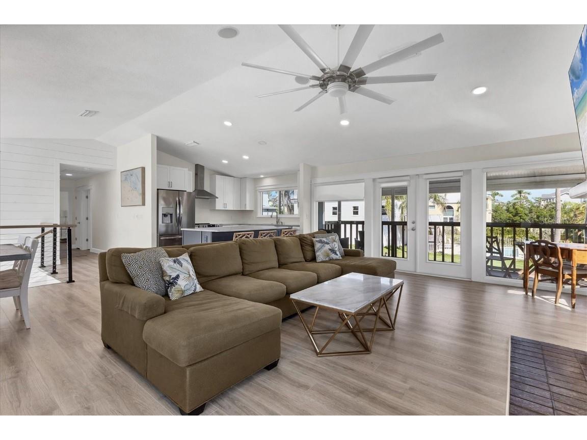 825 Tarawitt Drive Longboat Key FL 34228 A4663797 image11