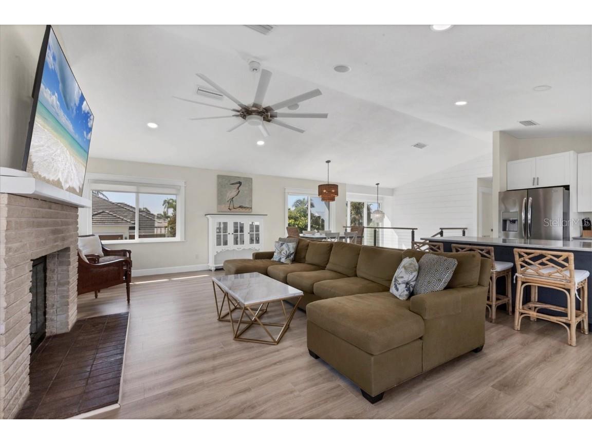 825 Tarawitt Drive Longboat Key FL 34228 A4663797 image12