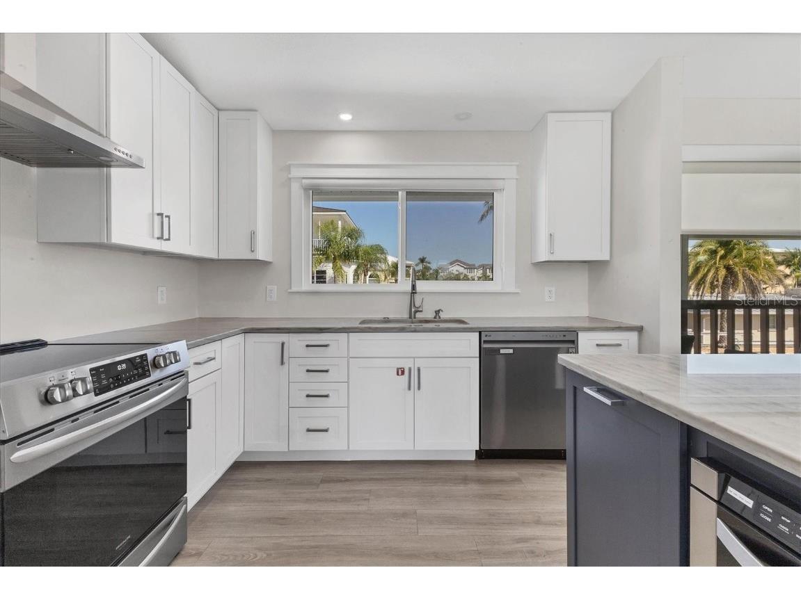 825 Tarawitt Drive Longboat Key FL 34228 A4663797 image16