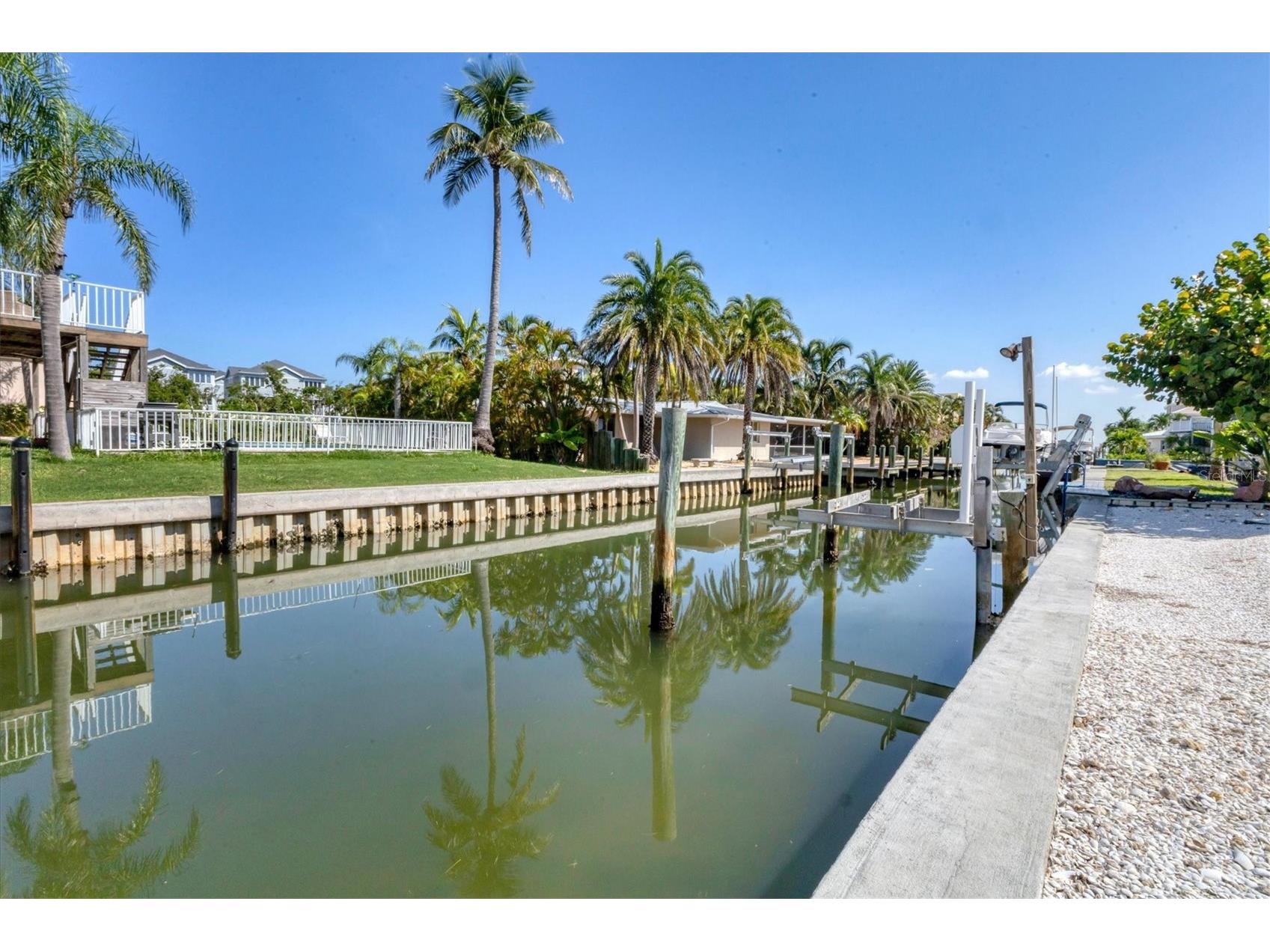 825 Tarawitt Drive Longboat Key FL 34228 A4684674 image39