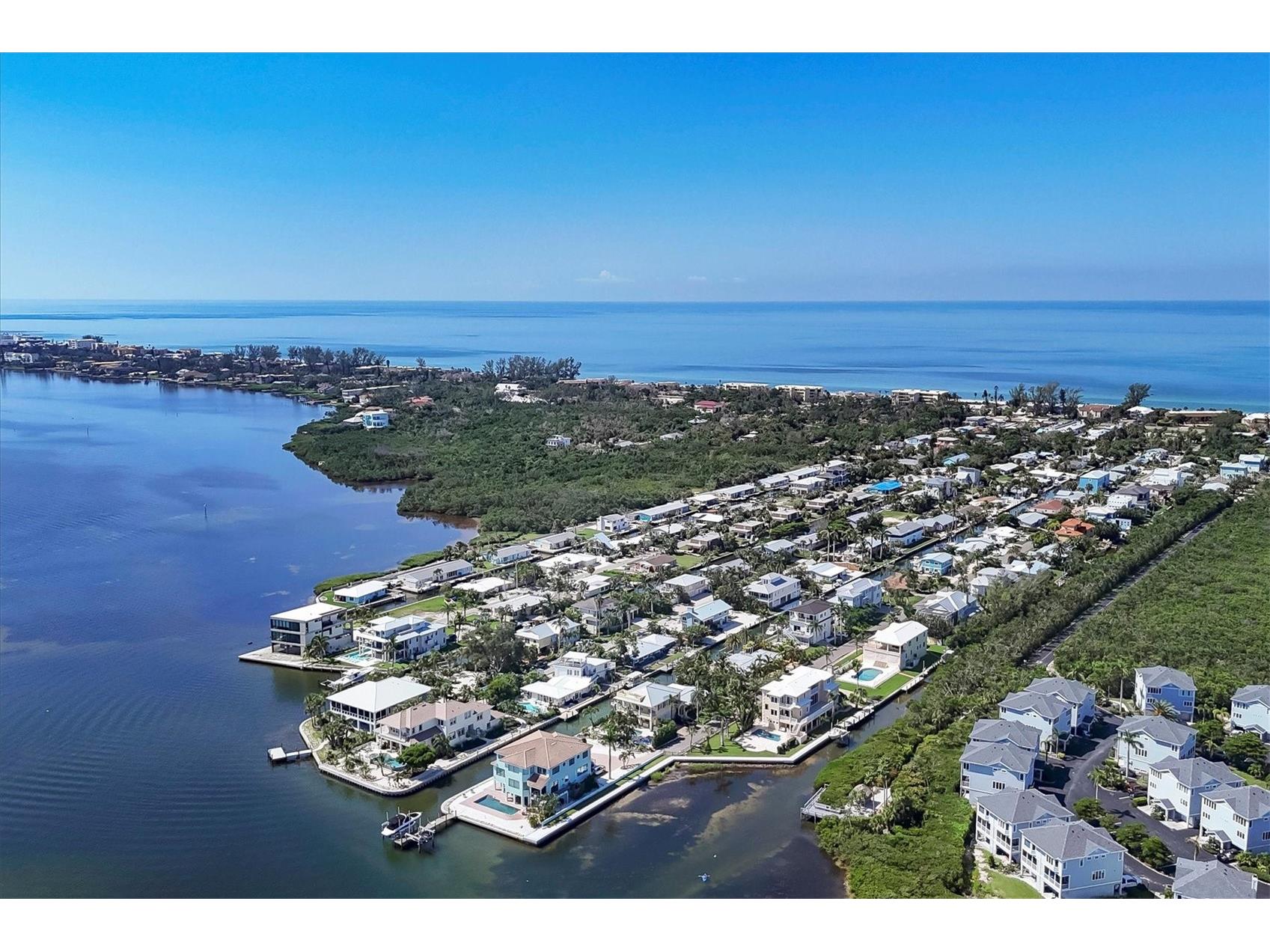 825 Tarawitt Drive Longboat Key FL 34228 A4684674 image43