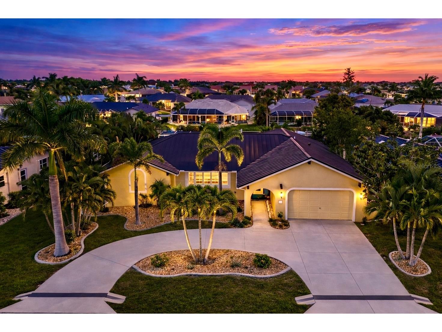 825 Via Formia Punta Gorda FL 33950 - LISA BAY C7522778 image1