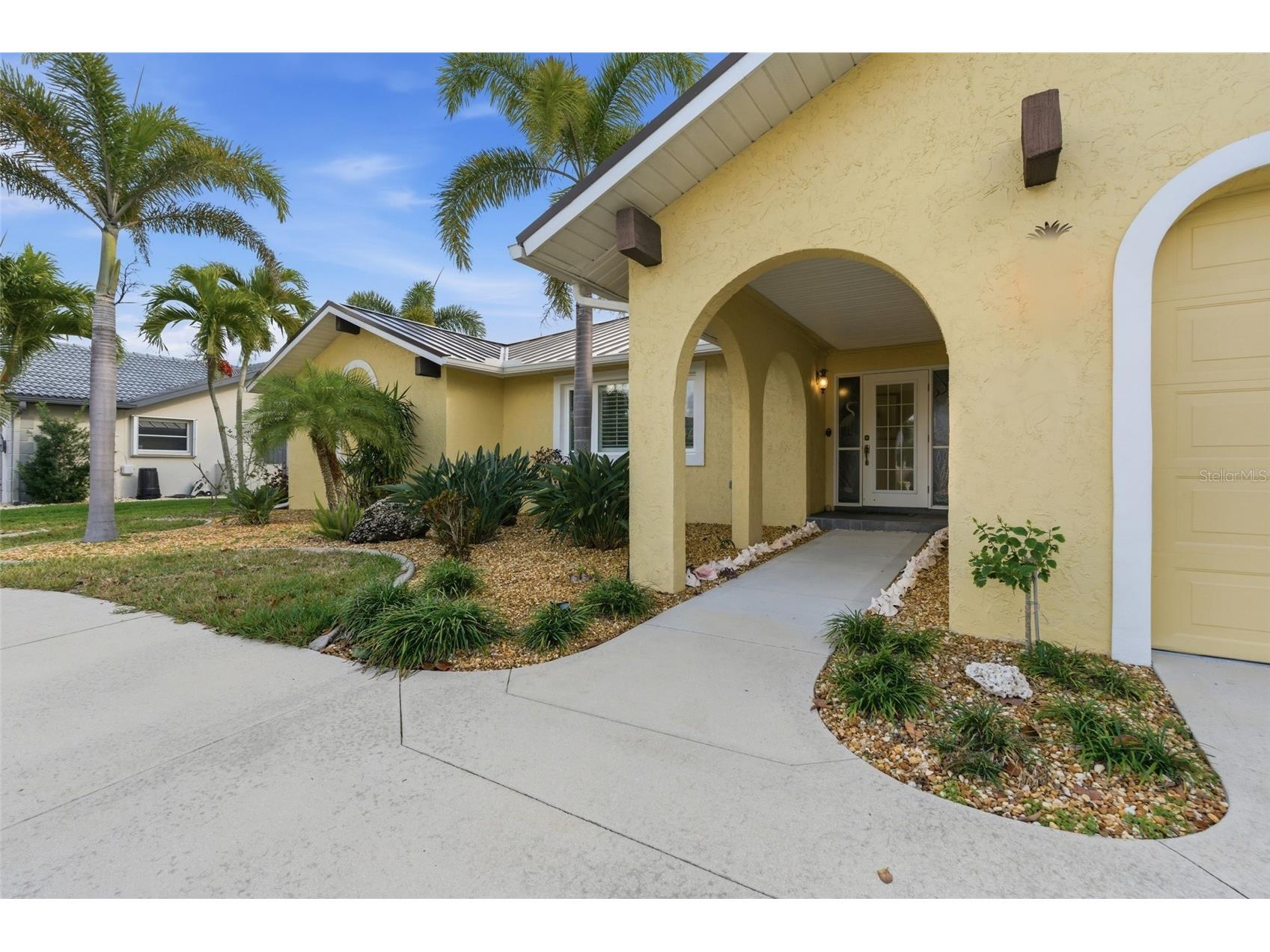 825 Via Formia Punta Gorda FL 33950 - LISA BAY C7522778 image9