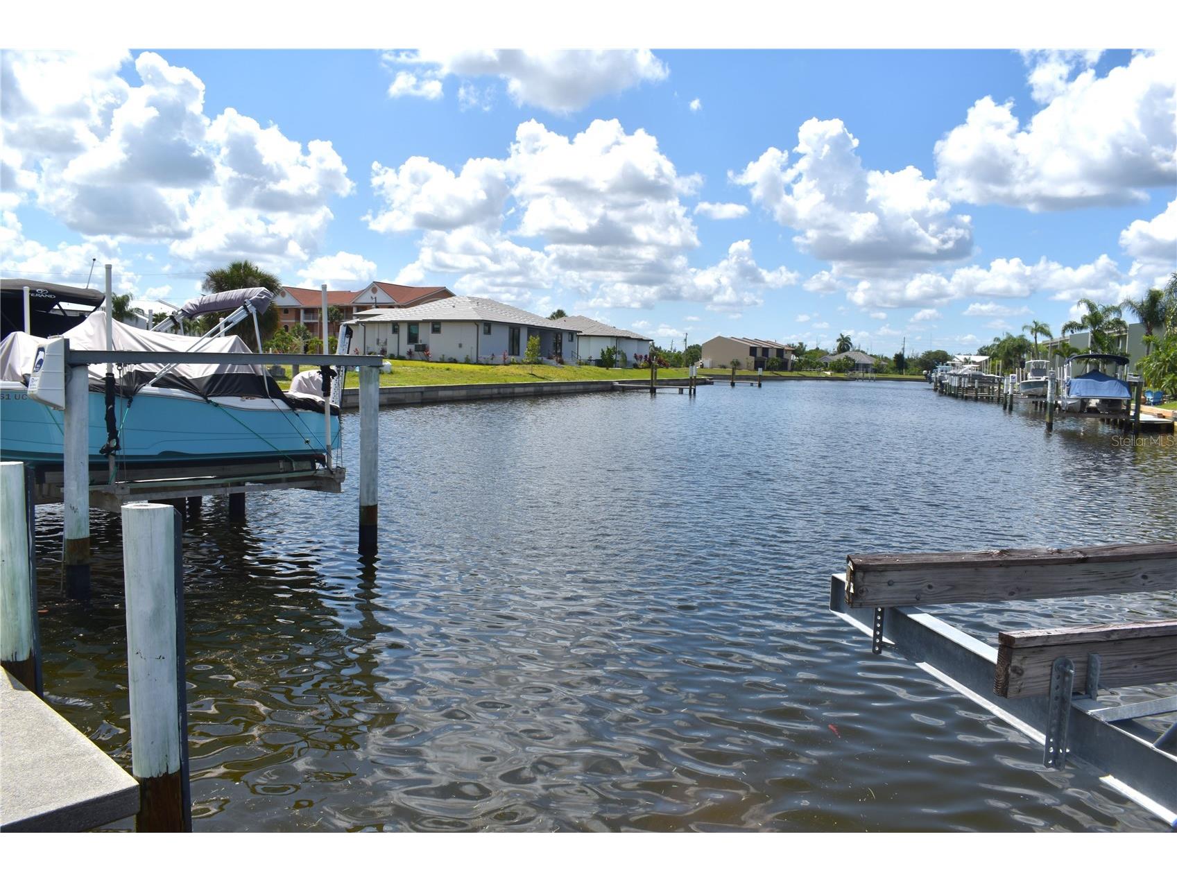 825 Via Tripoli Punta Gorda FL 33950 A4694334 image10