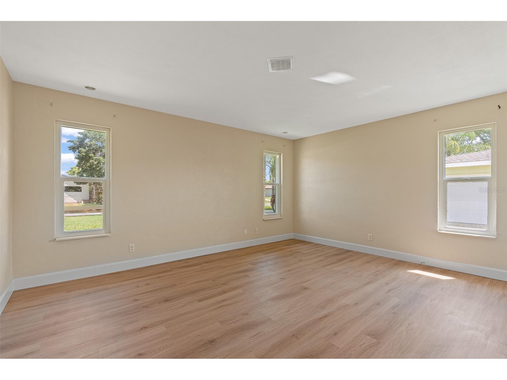 825 Wells Drive South Daytona FL 32119 V4942743 image11