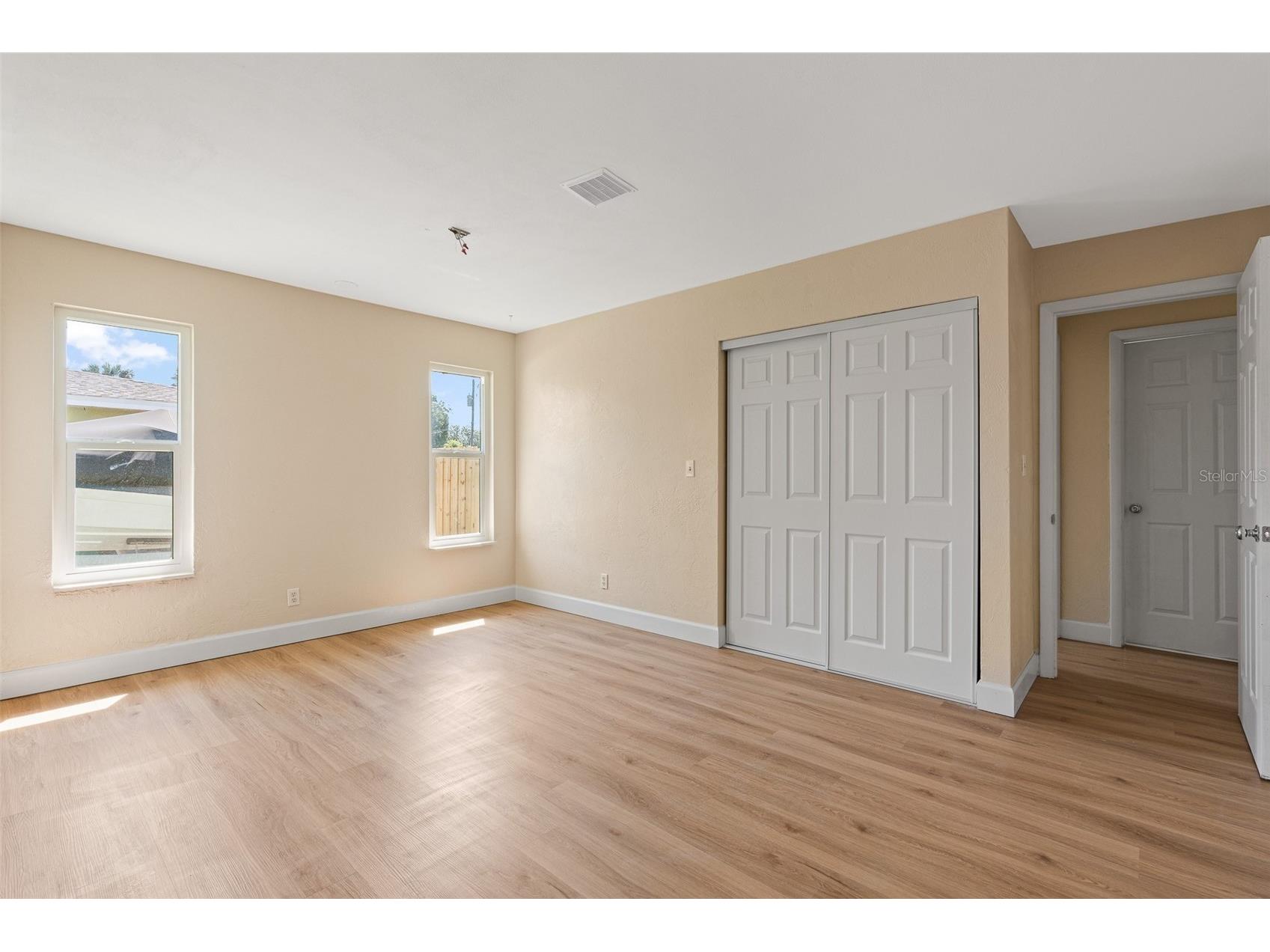 825 Wells Drive South Daytona FL 32119 V4942743 image12