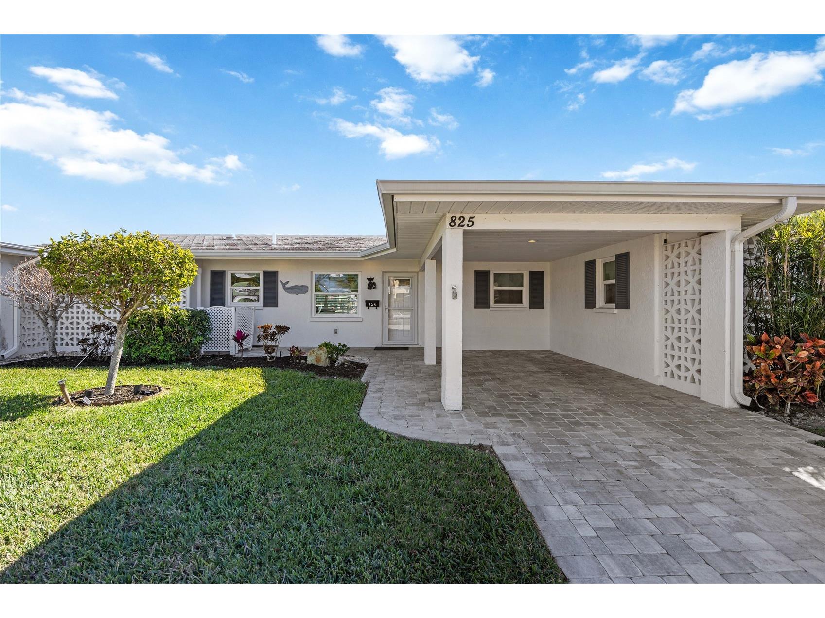 825 White Cap Circle #4 Venice FL 34285 - INTERCOSTAL WATERWAY N6142694 image1