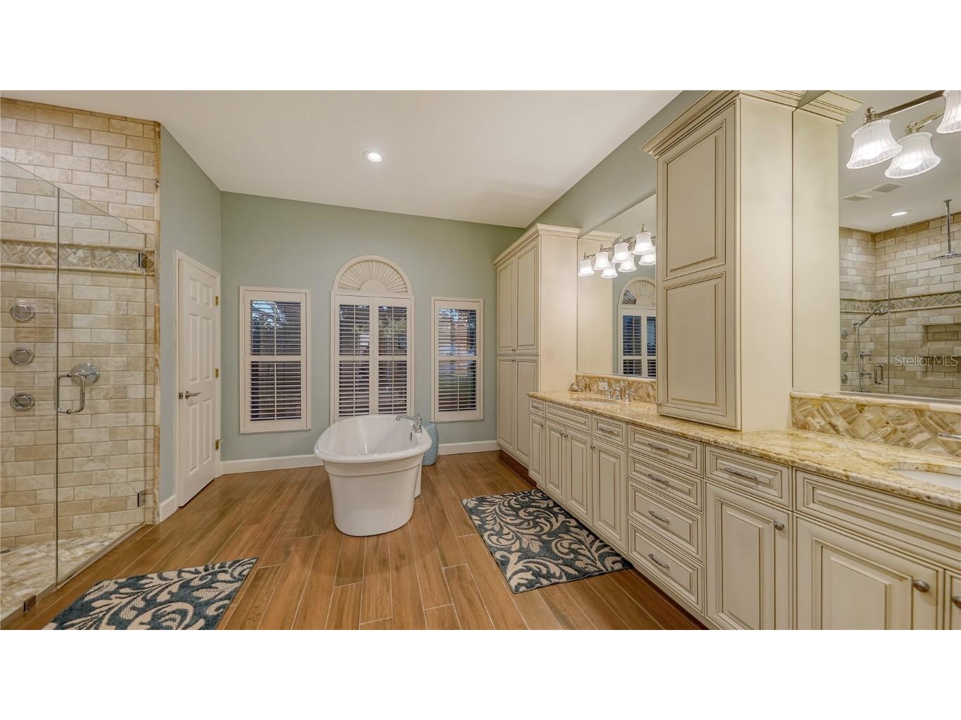 8250 Hugh Alison Place Sarasota FL 34240 A4669348 image22