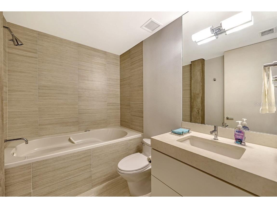 8250 Sanderling Road Sarasota FL 34242 - THE GULF A4660281 image34
