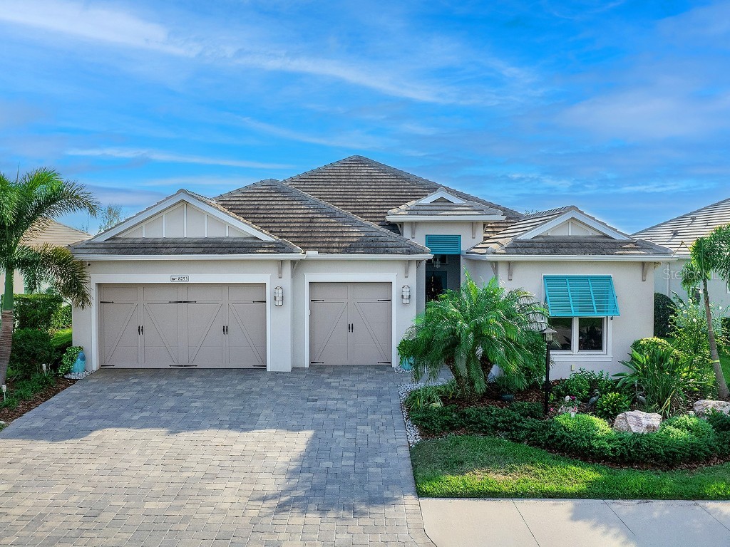 8253 Grande Shores Drive Sarasota FL 34240 A4635250 image1