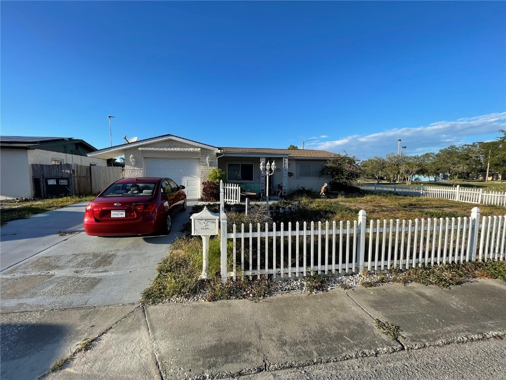 8253 Hixton Drive Port Richey FL 34668 A4667650 image1