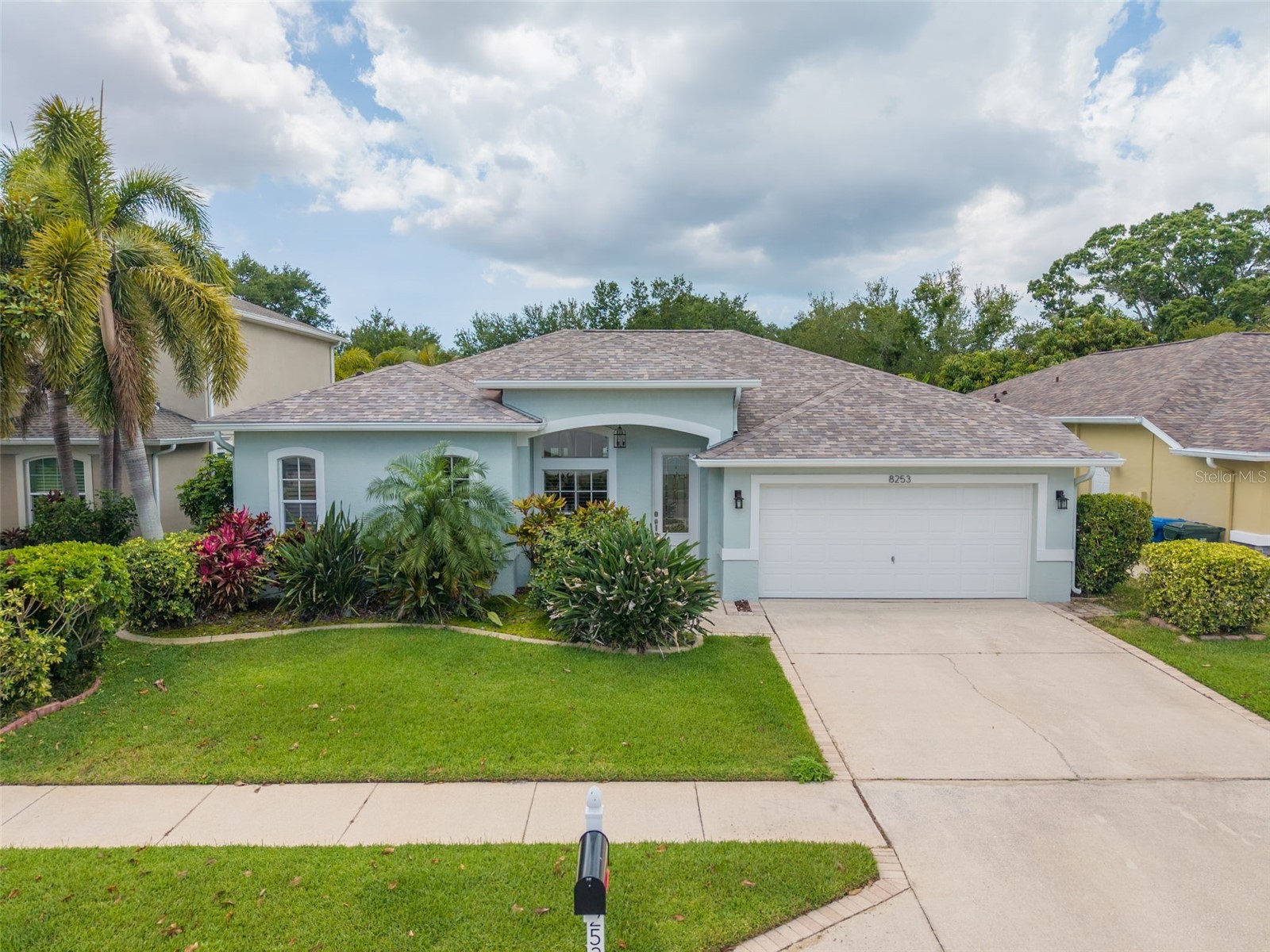 8253 Wild Oaks Circle Largo FL 33773 TB8505872 image1