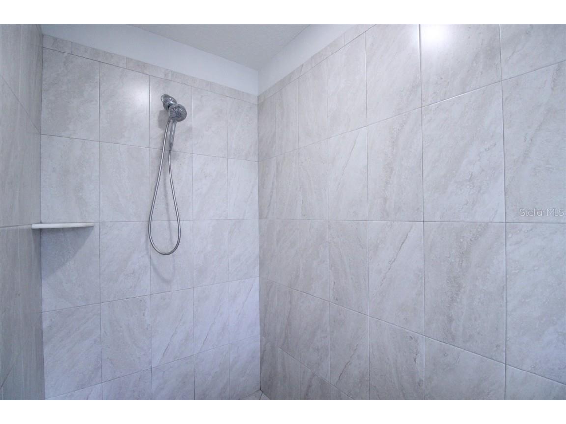 8254 NW 52nd Street Gainesville FL 32653 GC536259 image17