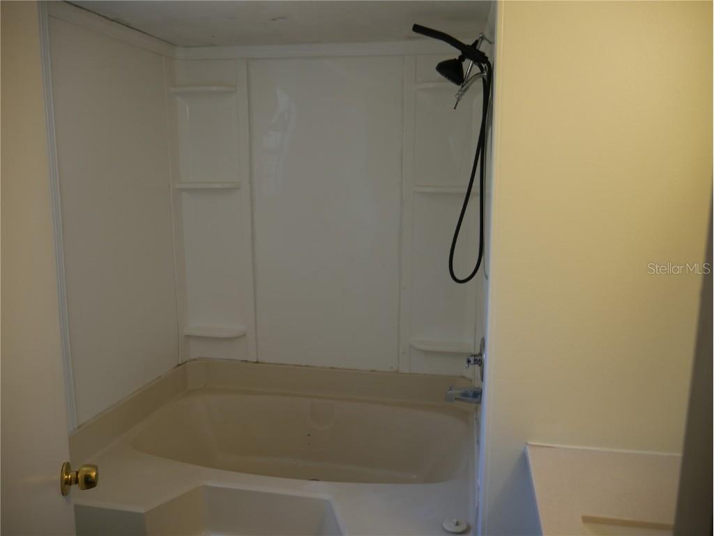 8255 Richmond Street Gibsonton FL 33534 TB8378591 image5