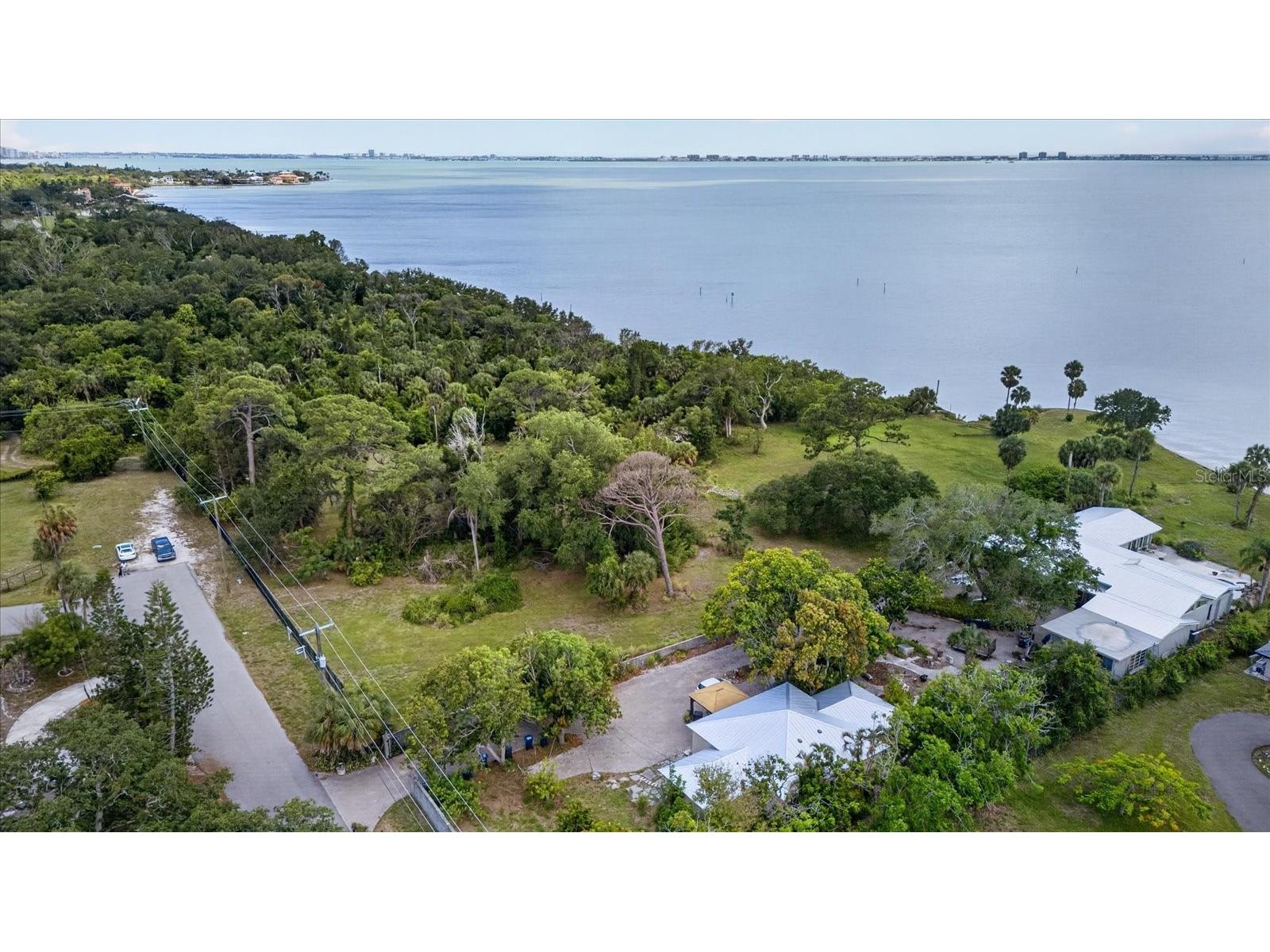 8258 Longbay Blvd Sarasota FL 34243 TB8511357 image13