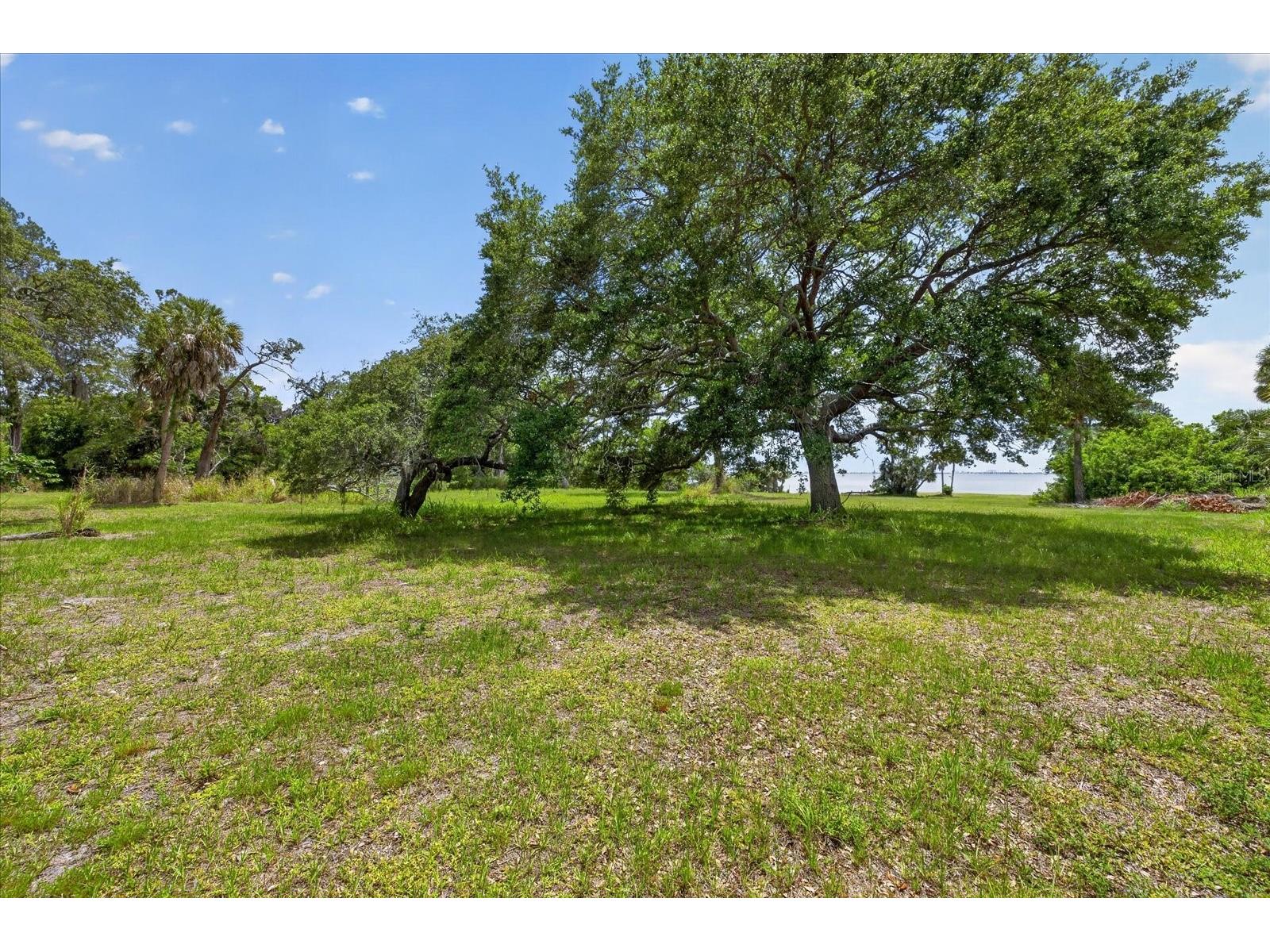 8258 Longbay Blvd Sarasota FL 34243 TB8511357 image18