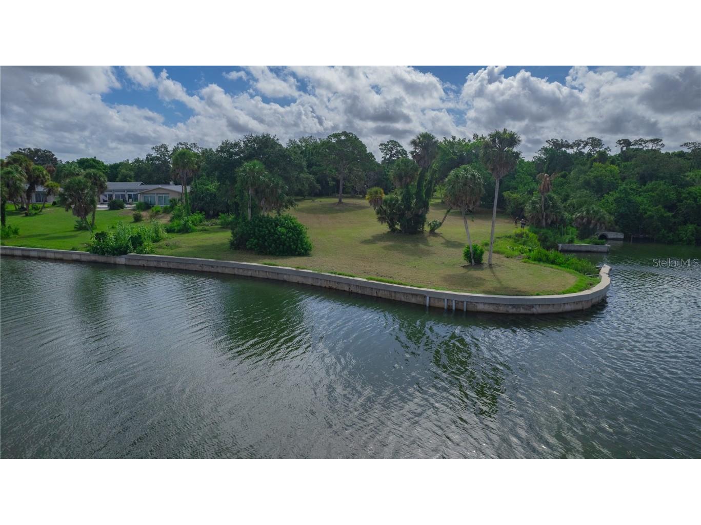 8258 Longbay Boulevard Sarasota FL 34243 A4619495 image2