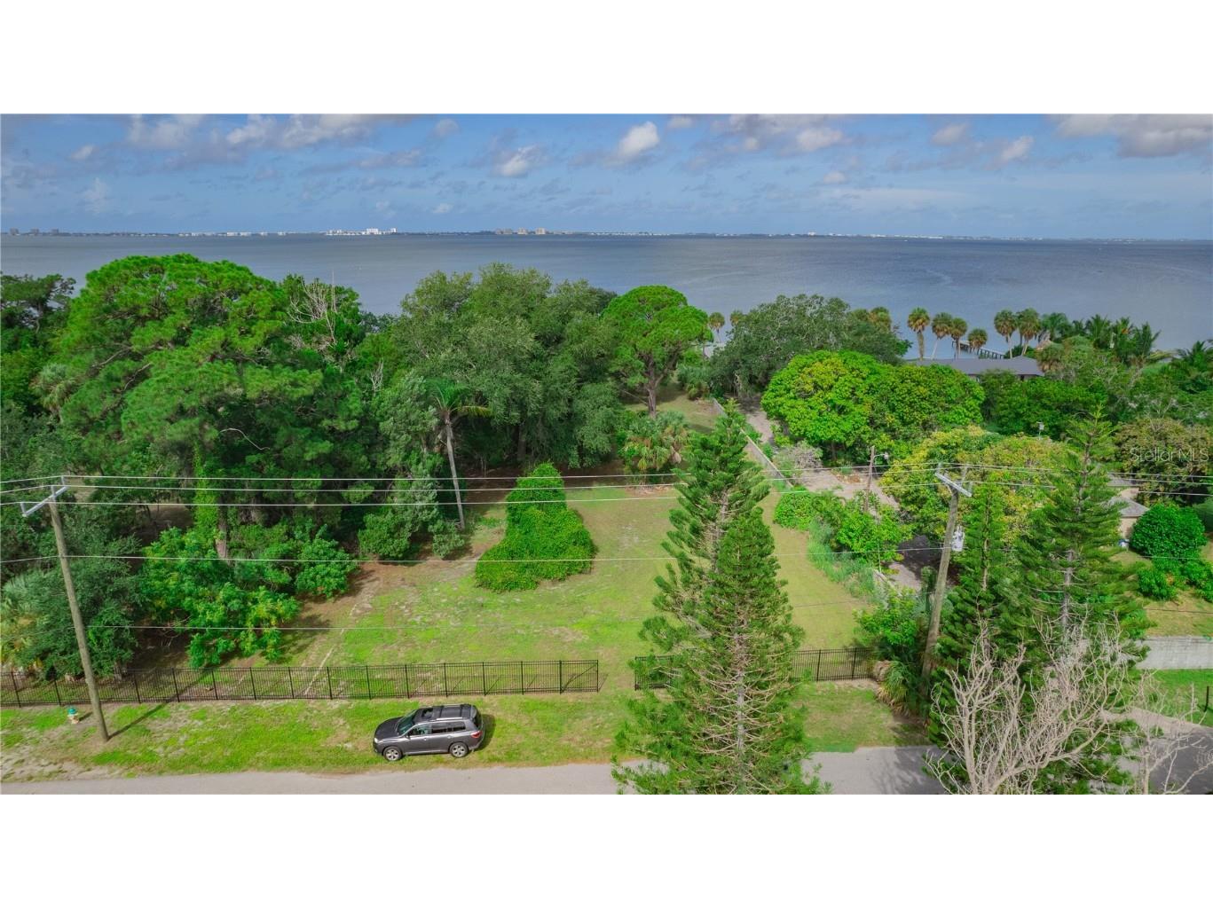 8258 Longbay Boulevard Sarasota FL 34243 A4619495 image4