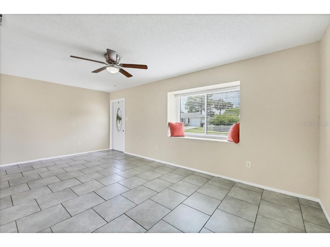 8258 San Jacinto Avenue North Port FL 34287 A4656868 image5