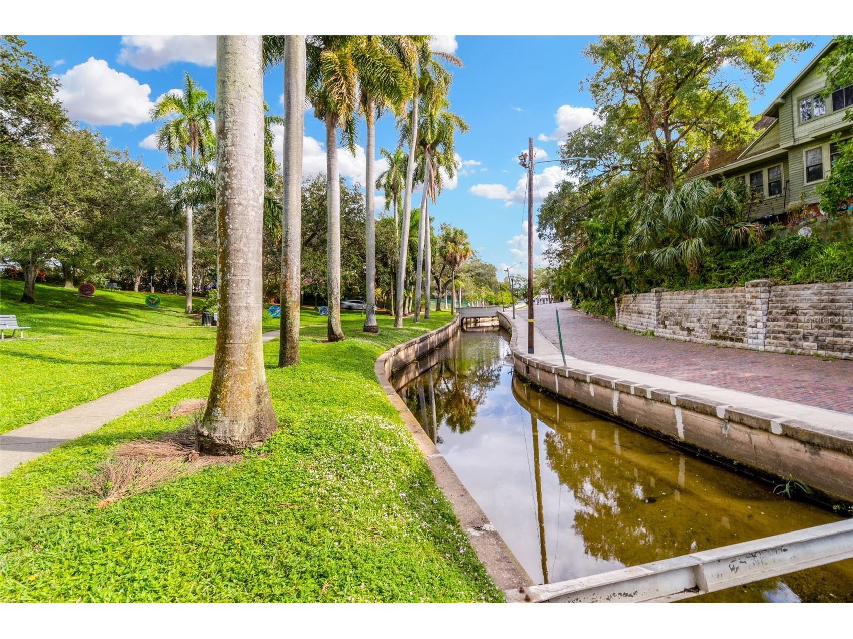 826 11th Avenue S #APT 1 Saint Petersburg FL 33701 TB8510381 image24