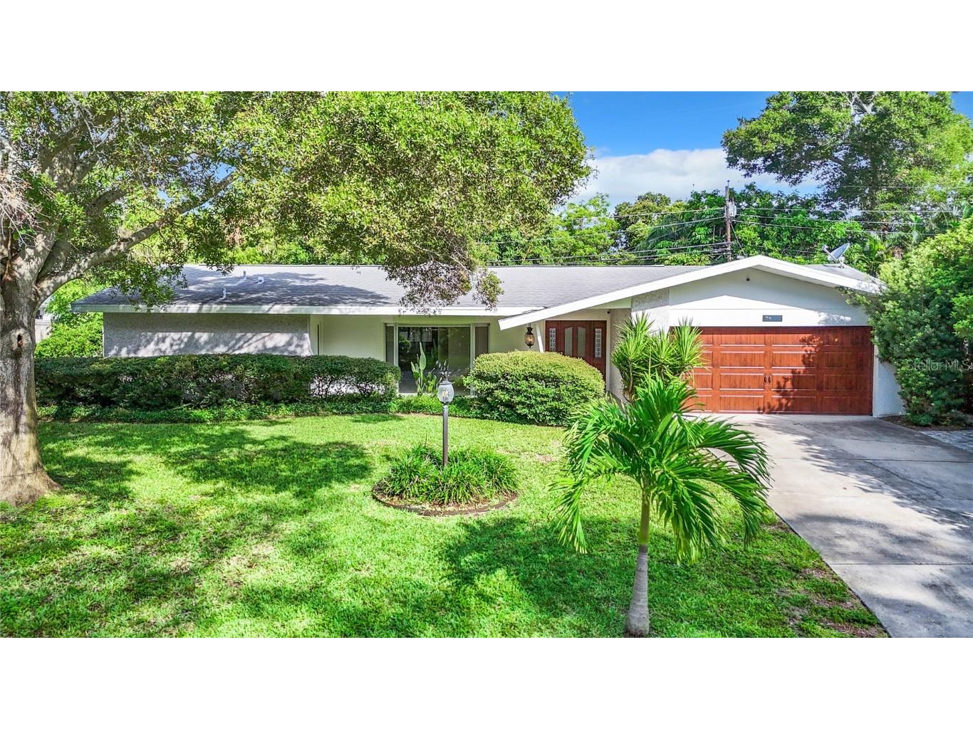 826 Fountainhead Drive Largo FL 33770 U8251840 image1