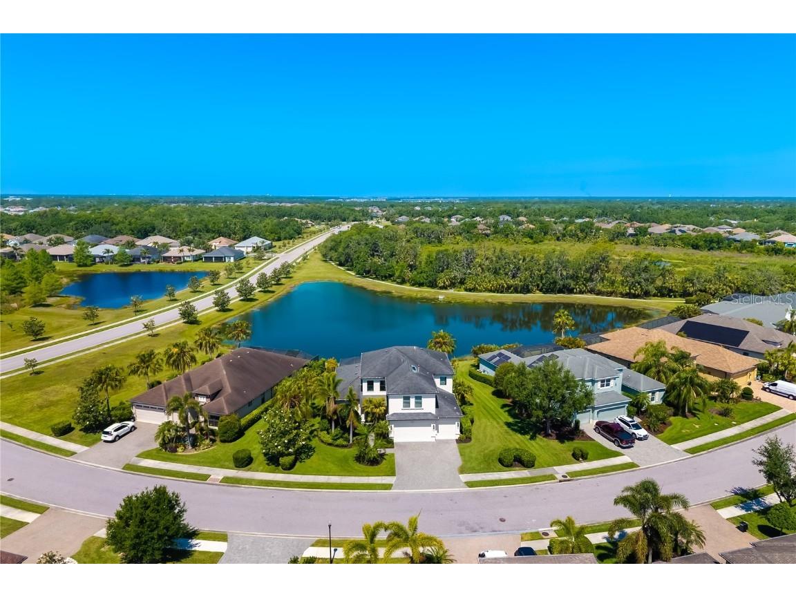 826 Honeyflower Loop Bradenton FL 34212 A4655212 image2