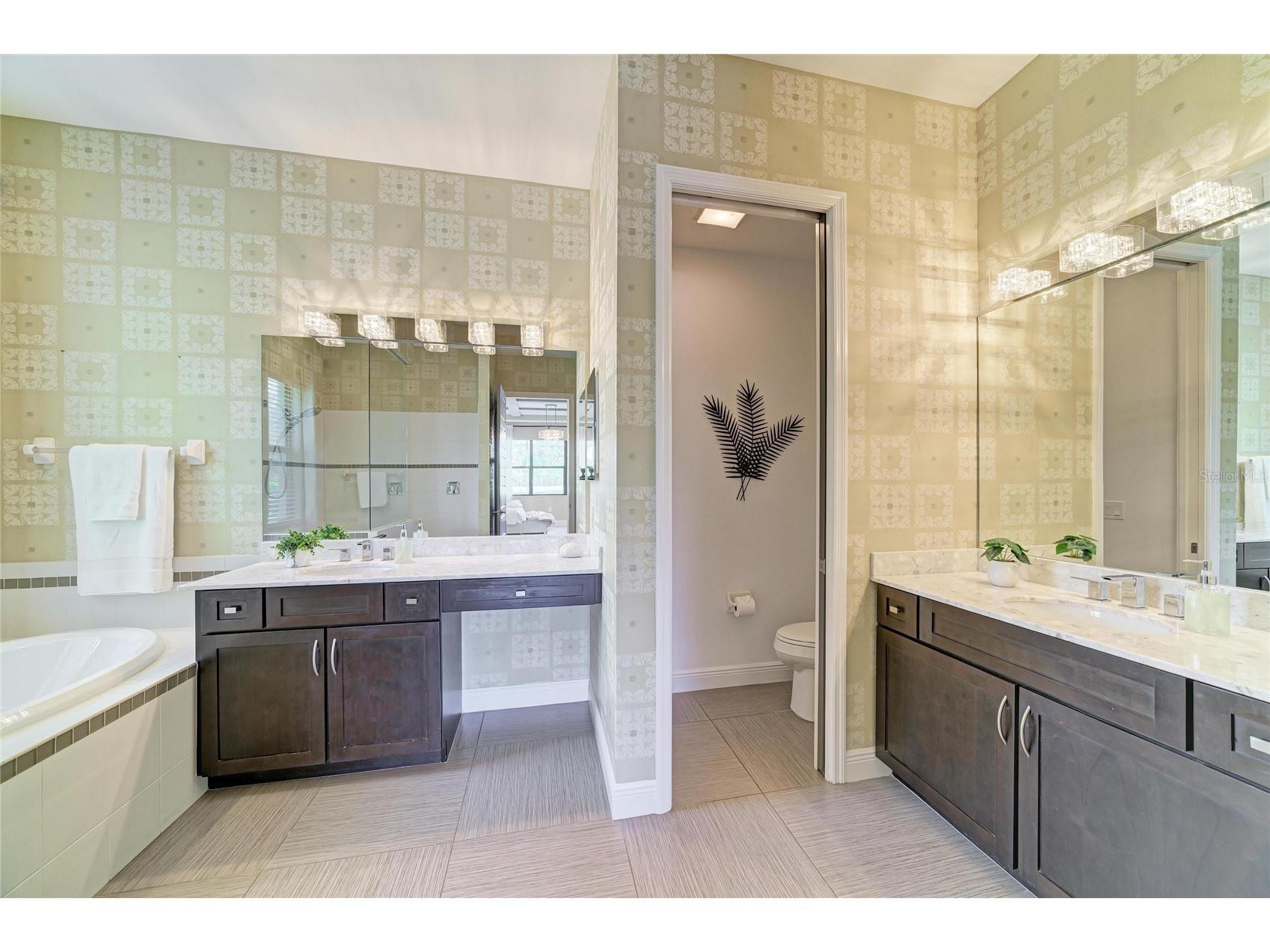 826 Honeyflower Loop Bradenton FL 34212 A4685391 image32