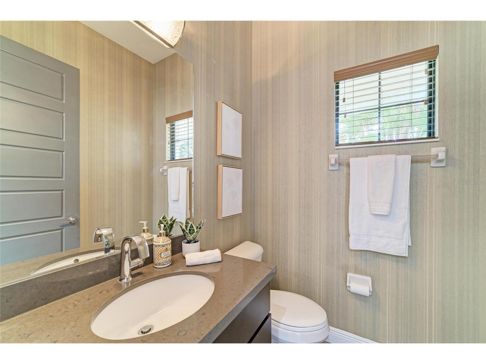 826 Honeyflower Loop Bradenton FL 34212 A4685391 image34