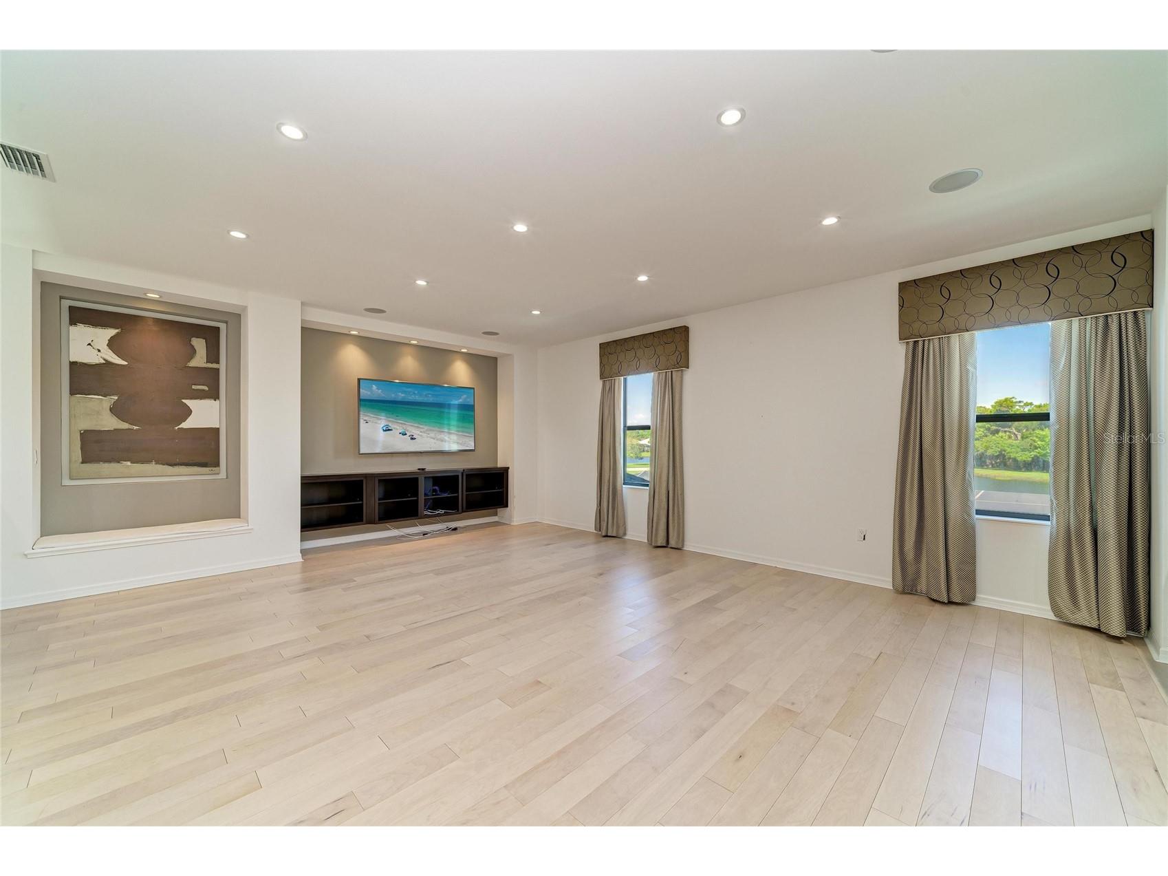 826 Honeyflower Loop Bradenton FL 34212 A4685391 image36