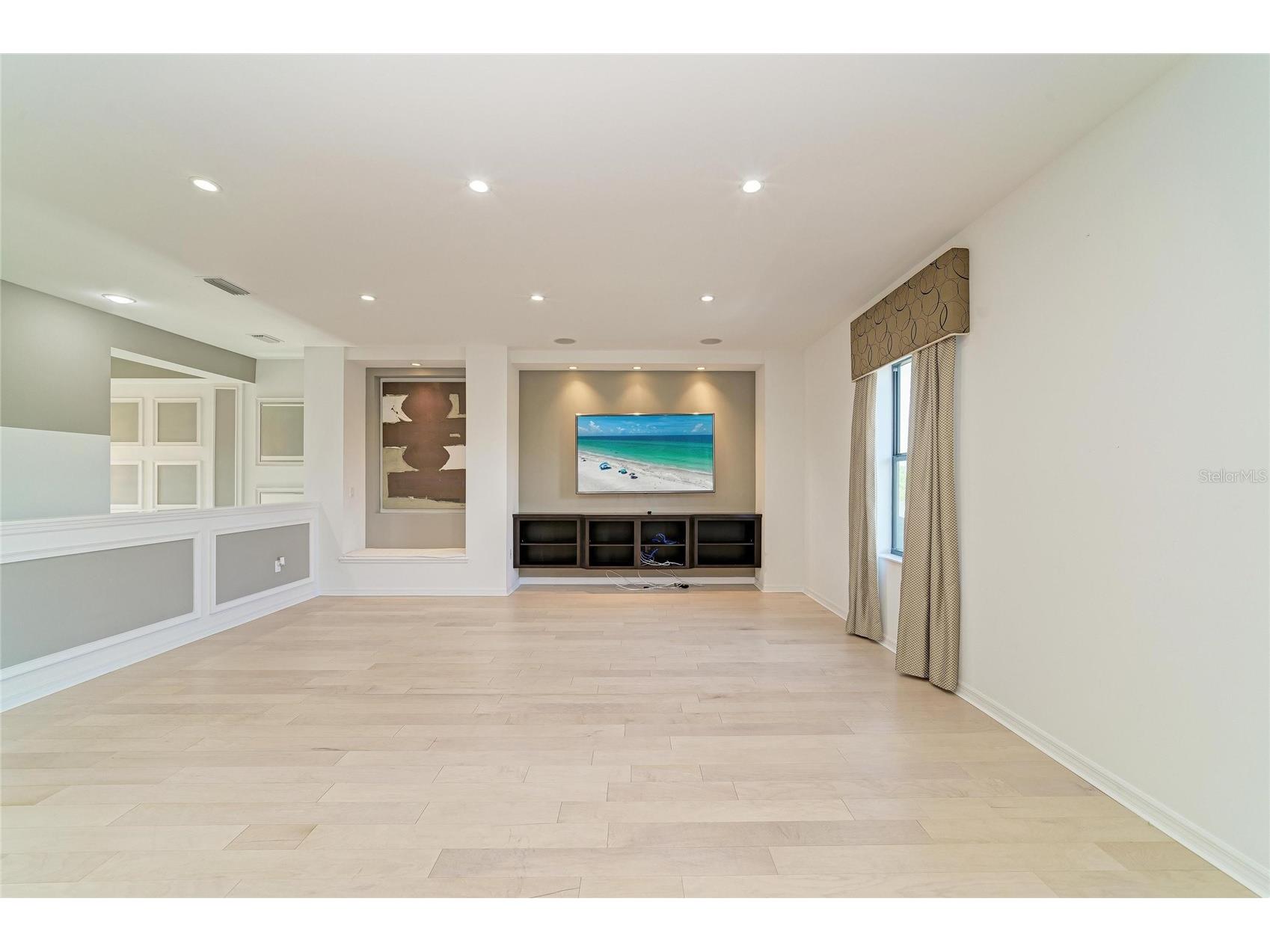 826 Honeyflower Loop Bradenton FL 34212 A4685391 image37