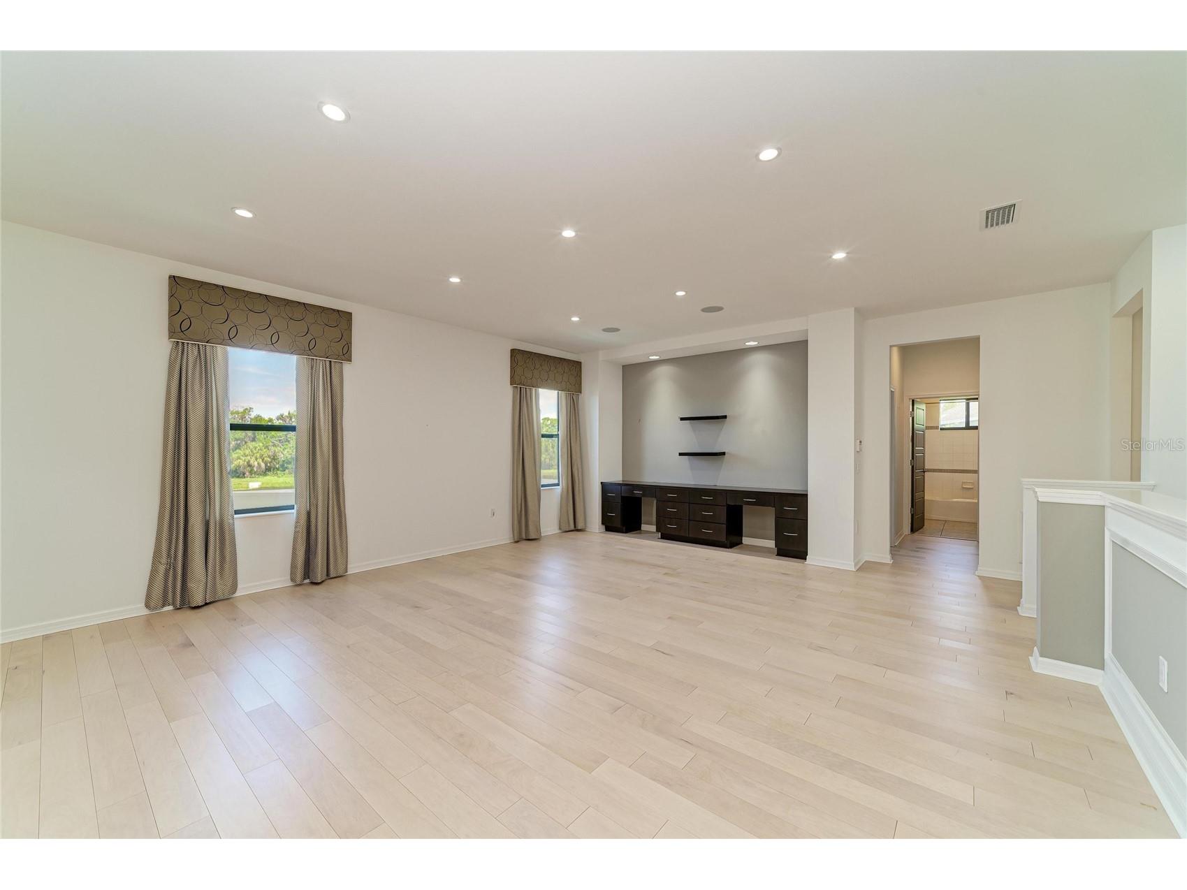 826 Honeyflower Loop Bradenton FL 34212 A4685391 image40