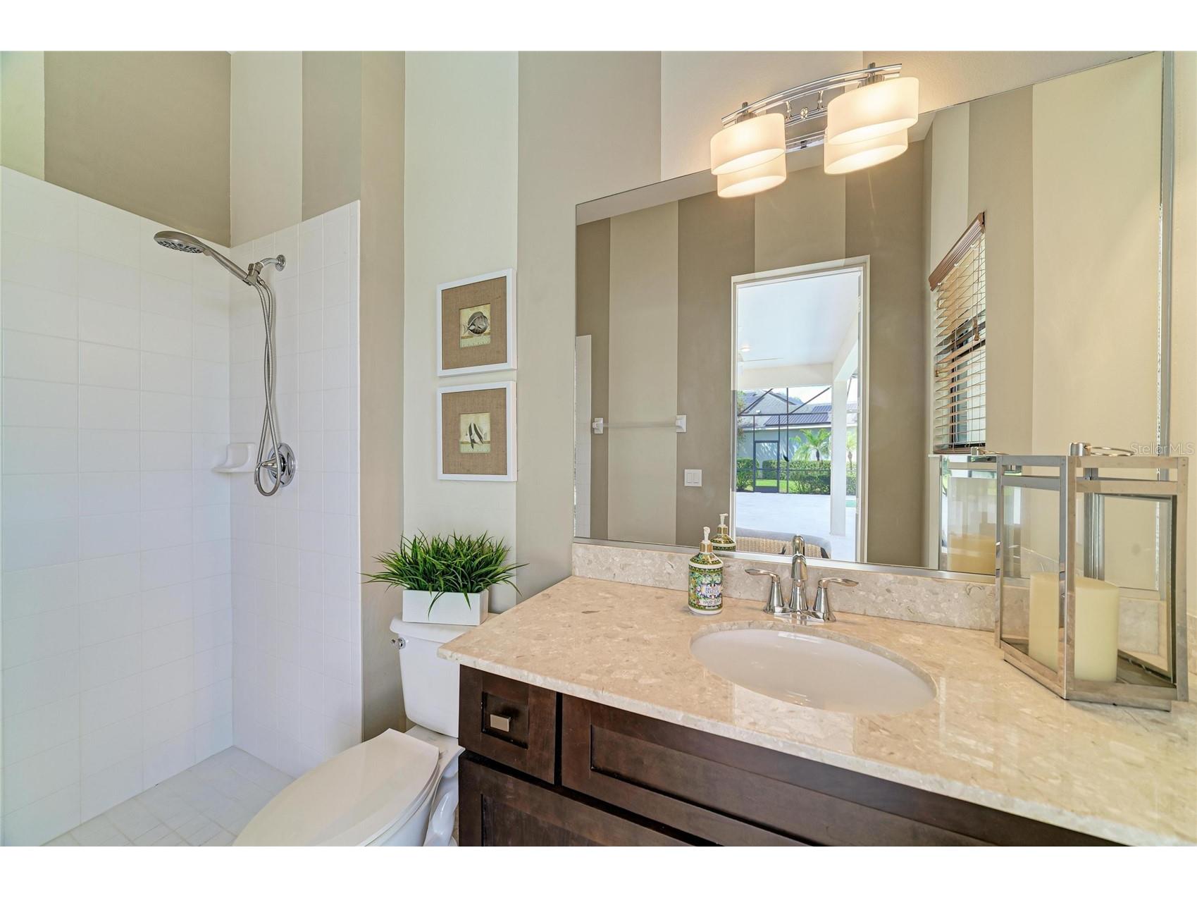 826 Honeyflower Loop Bradenton FL 34212 A4685391 image59
