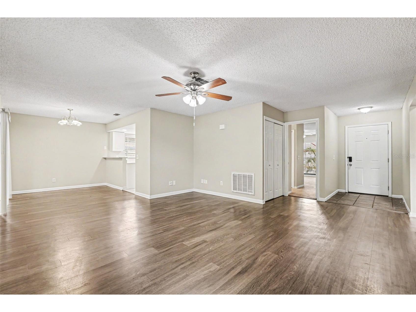 826 Sunridge Point Drive Seffner FL 33584 O6407816 image2
