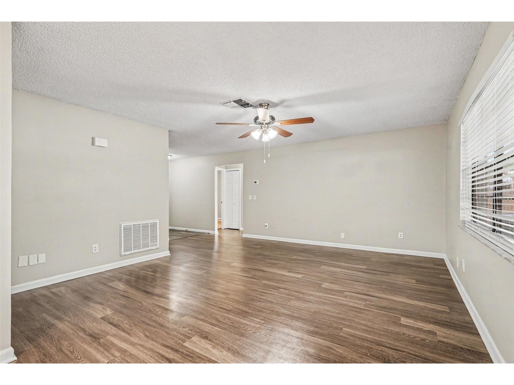 826 Sunridge Point Drive Seffner FL 33584 O6407816 image8