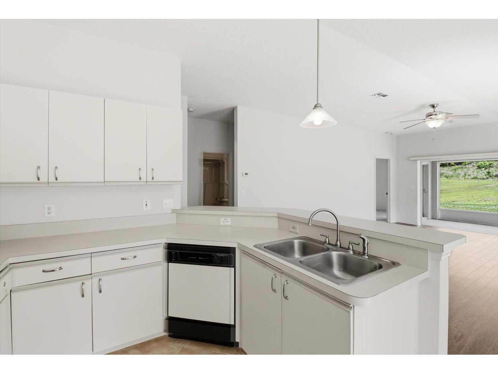 826 W Cockatiel Loop Hernando FL 34442 OM725250 image13