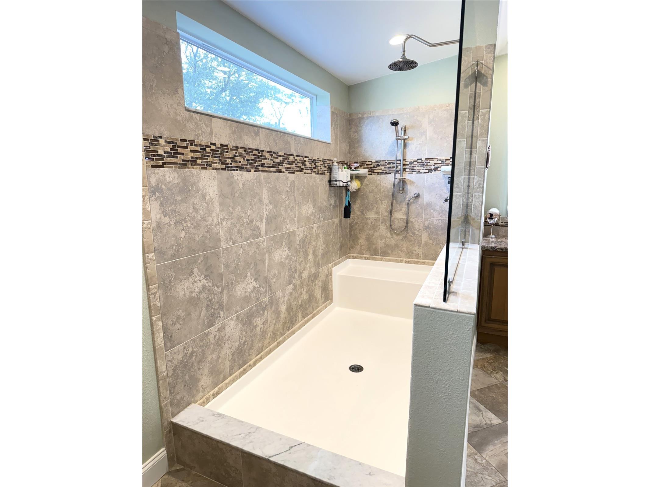 8261 NE 118th Terrace Bronson FL 32621 OM716296 image18