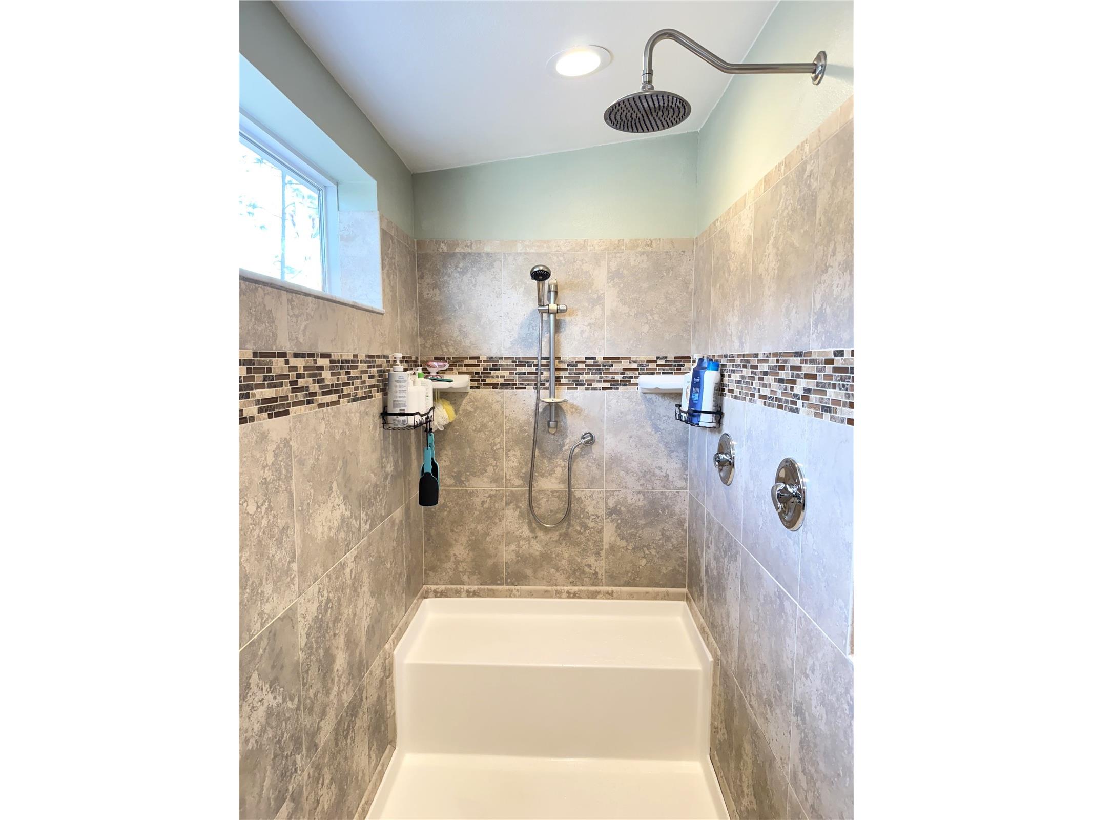 8261 NE 118th Terrace Bronson FL 32621 OM716296 image19