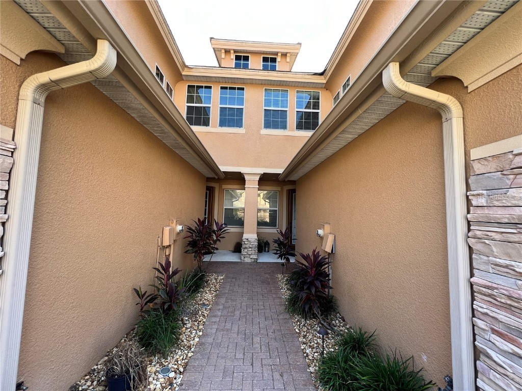 8261 Villa Grande Court Sarasota FL 34243 U8214962 image3