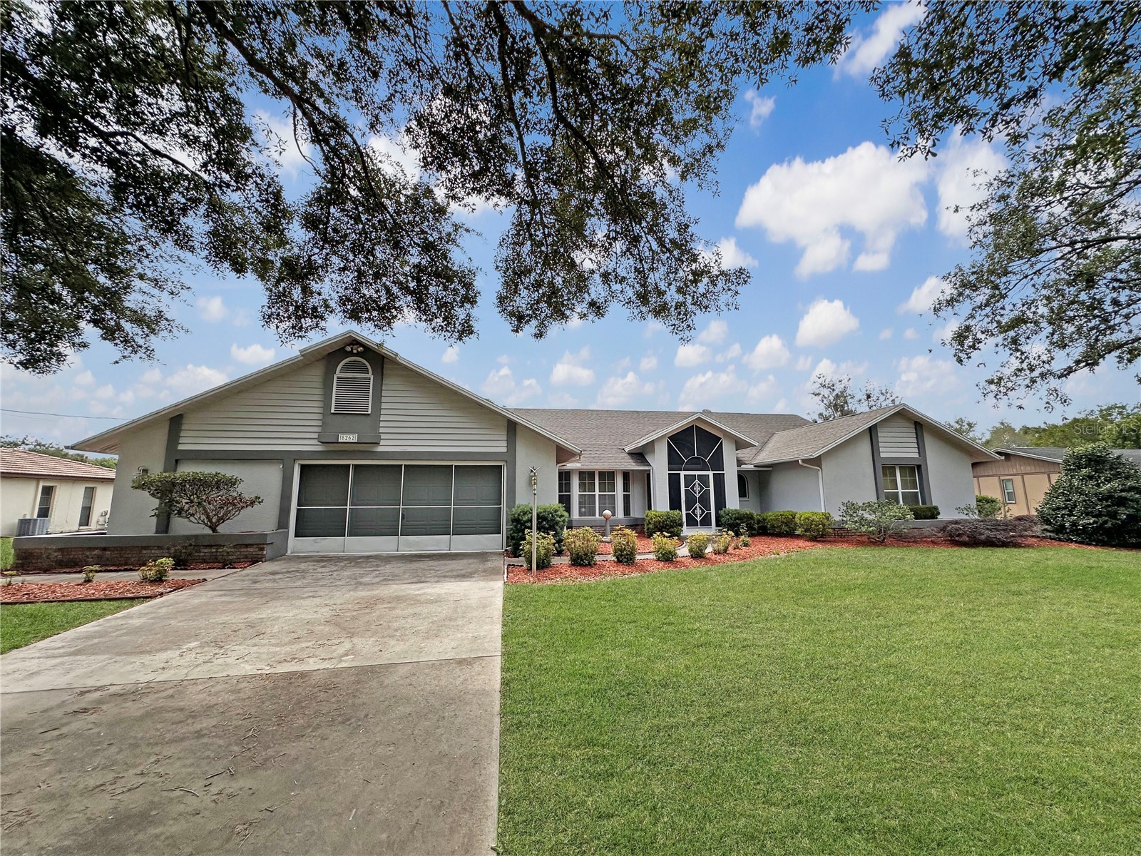 8262 Delaware Drive Weeki Wachee FL 34607 W7885965 image1