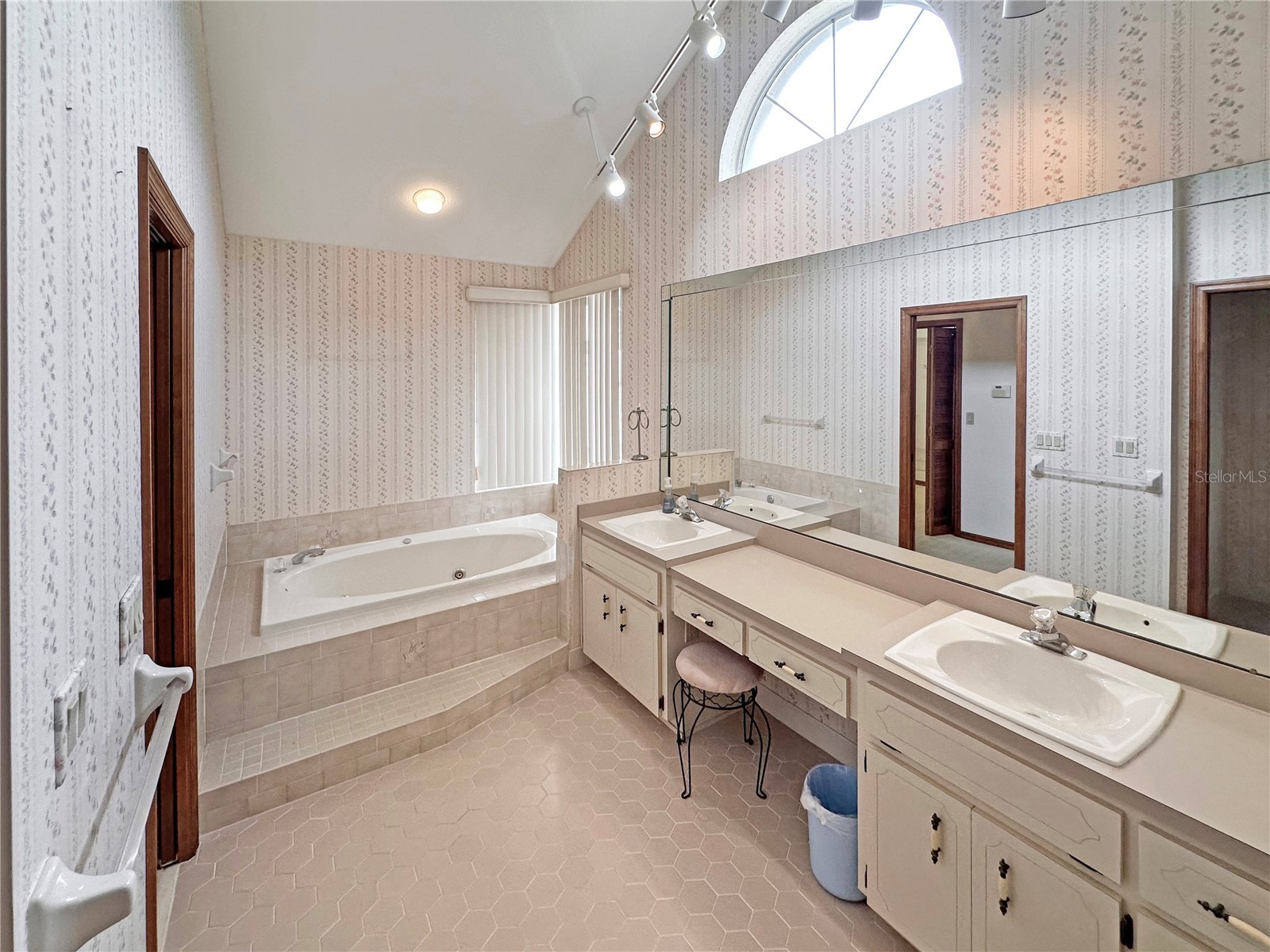 8262 Delaware Drive Weeki Wachee FL 34607 W7885965 image38