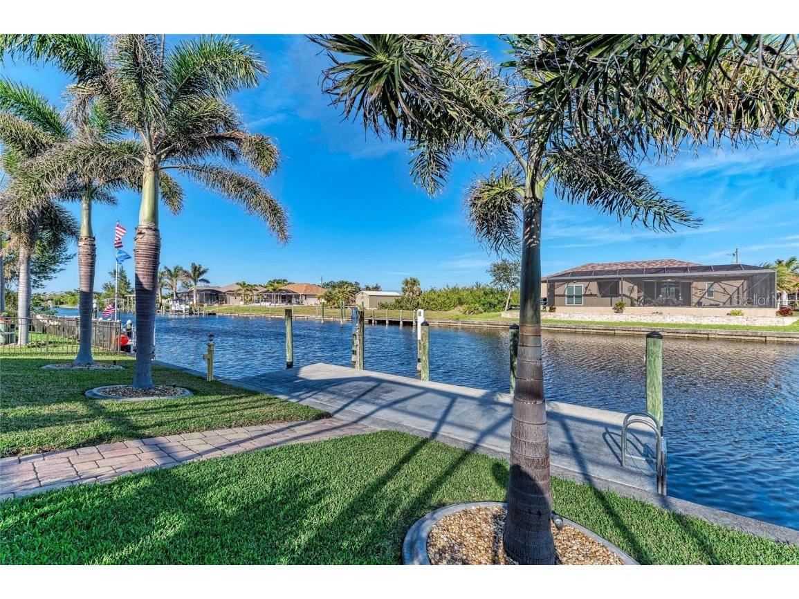 8264 Antwerp Circle Port Charlotte FL 33981 - ANTWERP WATERWAY D6140813 image4