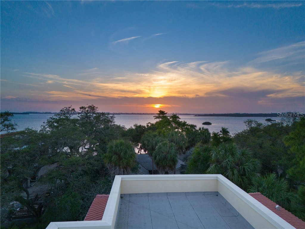 8265 26th Avenue N Saint Petersburg FL 33710 - BOCA CIEGA BAY U8236706 image1