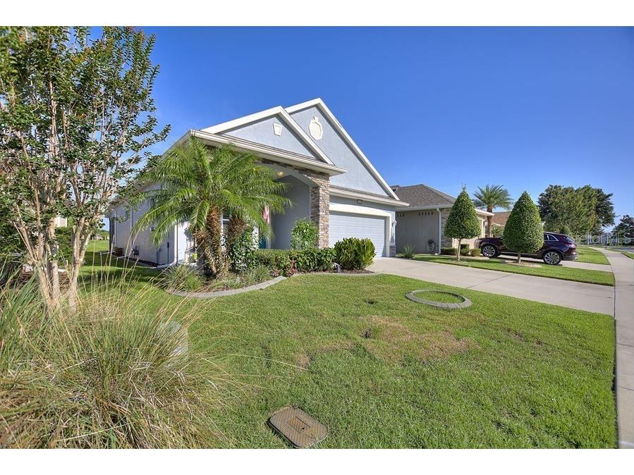 8269 Bridgeport Bay Circle Mount Dora FL 32757 G5070383 image1