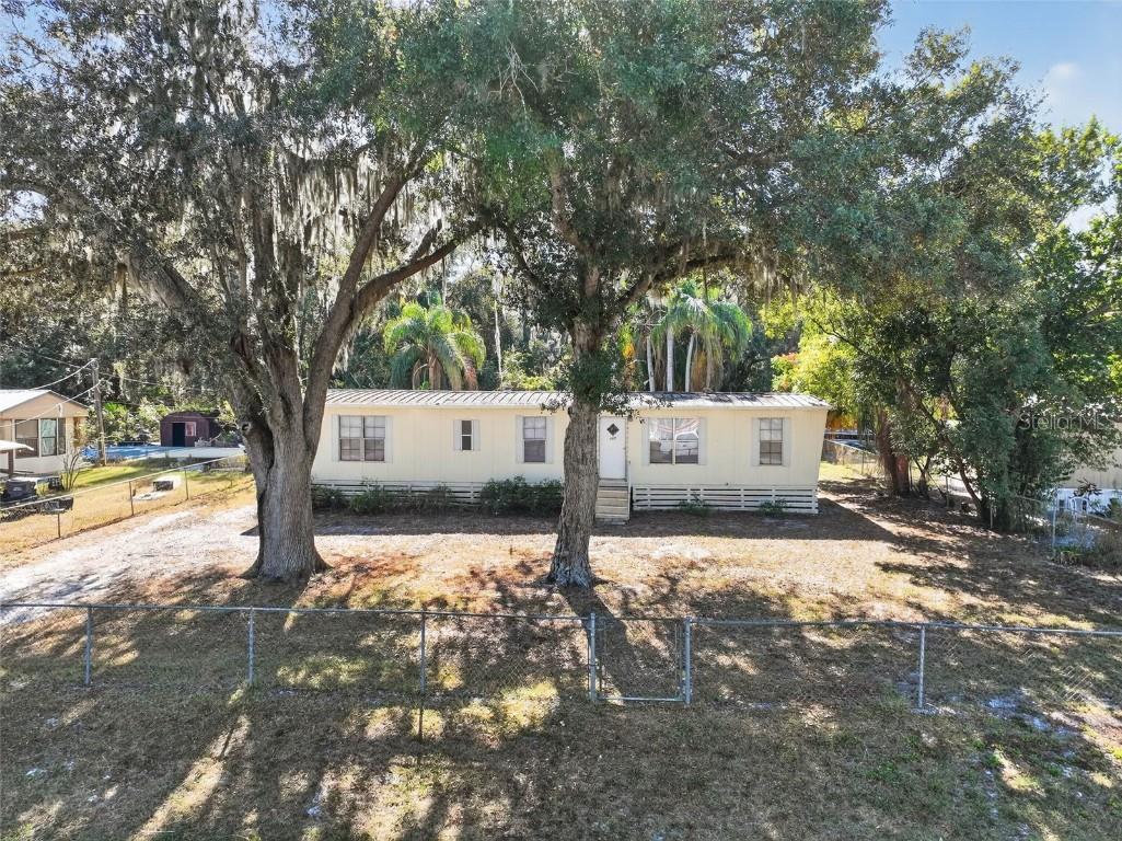 827 Indian Bluff Winter Haven FL 33880 P4937123 image1