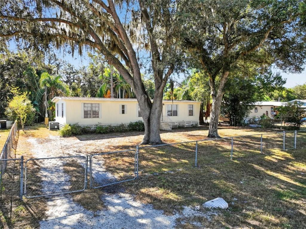 827 Indian Bluff Winter Haven FL 33880 P4937123 image55