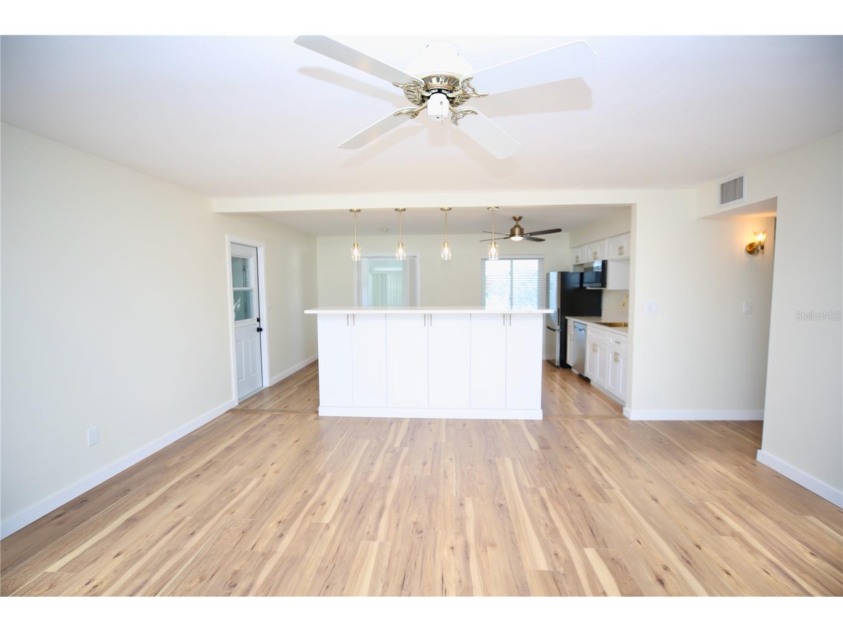 827 La Jolla Avenue Sun City Center FL 33573 TB8523545 image6